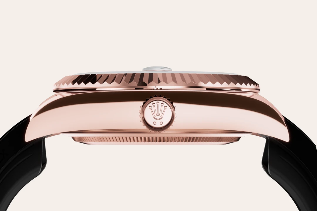 Rolex Sky-Dweller en or Everose avec cadran Ardoise, lunette cannelée tournante unidirectionnelle, bracelet Oysterflex, m336235-0004 - Goldfinger