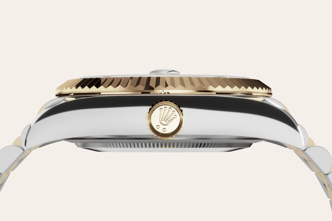 Rolex Sky-Dweller in Oystersteel and yellow gold with a champagne-colour dial, fluted bezel, and Jubilee bracelet, m336933-0002 - Goldfinger Rolex Sky-Dweller in Oystersteel and yellow gold with a champagne-colour dial, fluted bezel, and Jubilee bracelet, m336933-0002 - Goldfinger