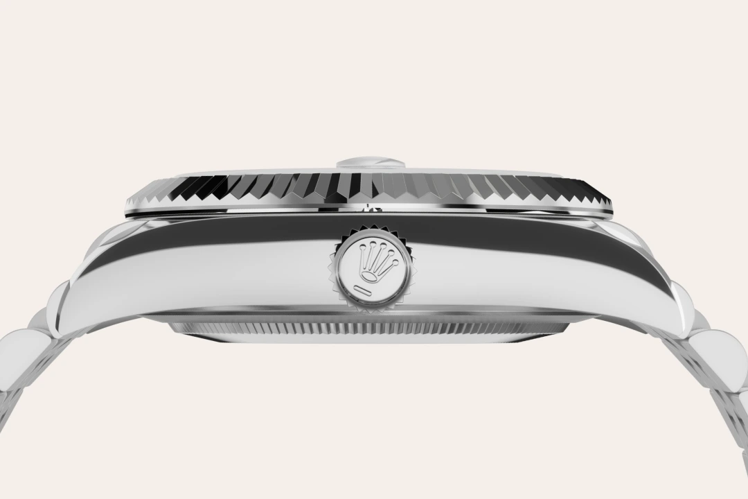 Rolex Sky-Dweller acier Oystersteel et or gris avec cadran Bleu vif, lunette cannelée tournante unidirectionnelle, bracelet Jubilee, m336934-0006 - Goldfinger