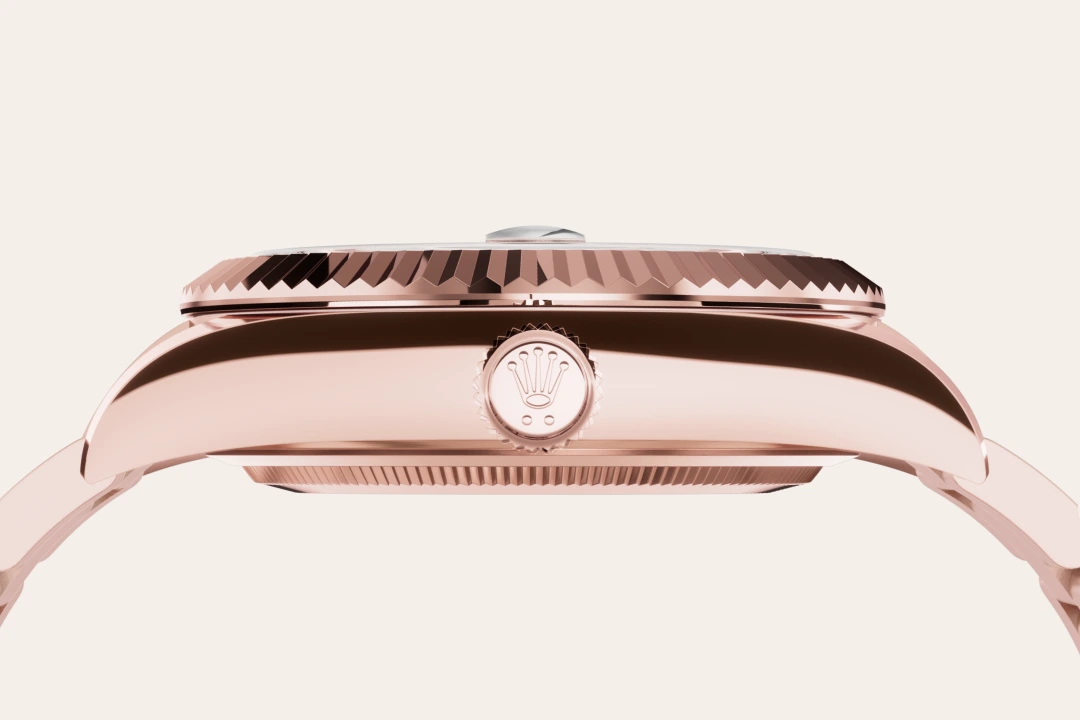Rolex Sky-Dweller in Everose gold with a Intense white dial, fluted bezel, and Oyster bracelet, m336935-0003 - Goldfinger Rolex Sky-Dweller in Everose gold with a Intense white dial, fluted bezel, and Oyster bracelet, m336935-0003 - Goldfinger
