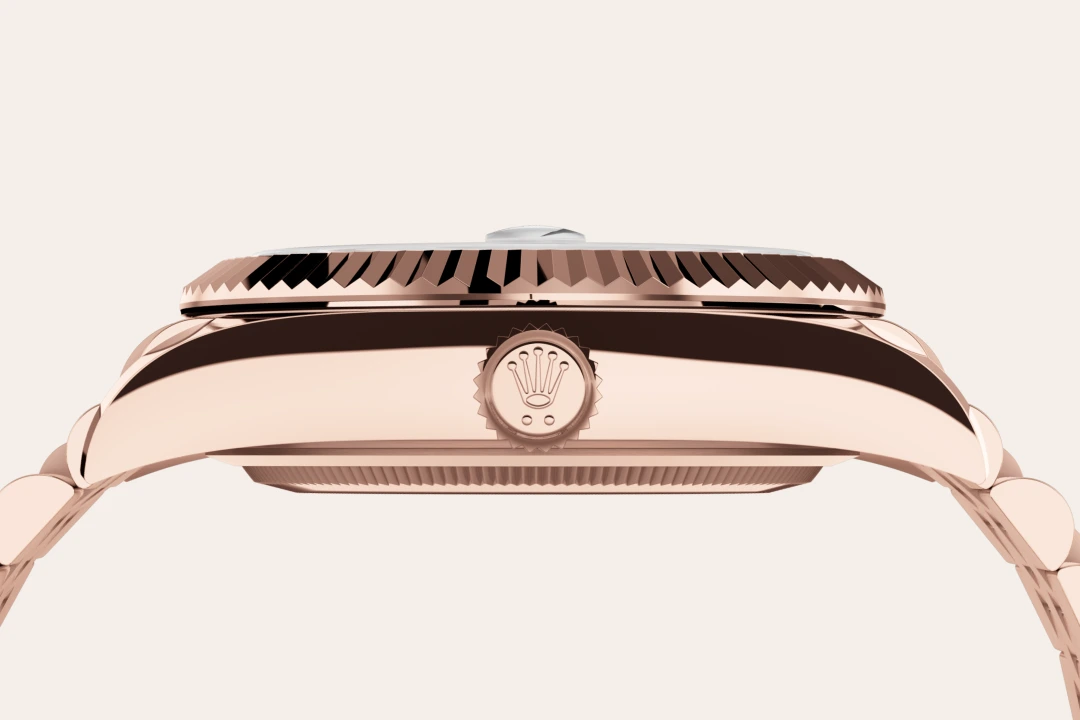 Rolex Sky-Dweller 42 mm, en or Everose, cadran Blanc intense et bracelet Jubilee, m336935-0007 - Goldfinger