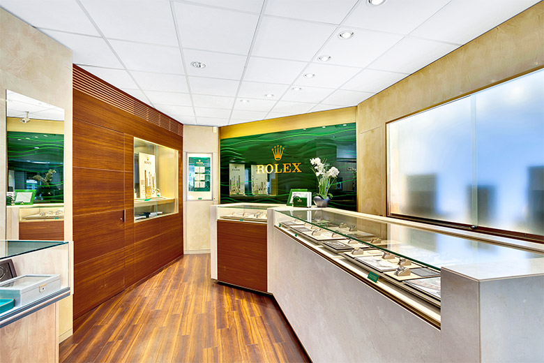  Contact Goldfinger (Saint-Martin - Caribbean), Official Rolex Jeweler