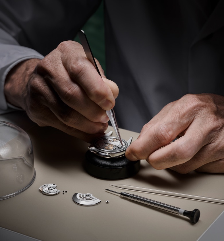 Le service et la réparation de votre montre Rolex chez ‭Goldfinger‬ Saint-Martin