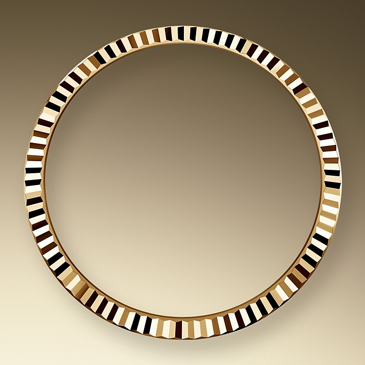 the fluted bezel yellow gold 